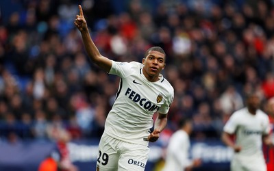 凤凰体育独家-C罗国家队进球纪录还能撑多久